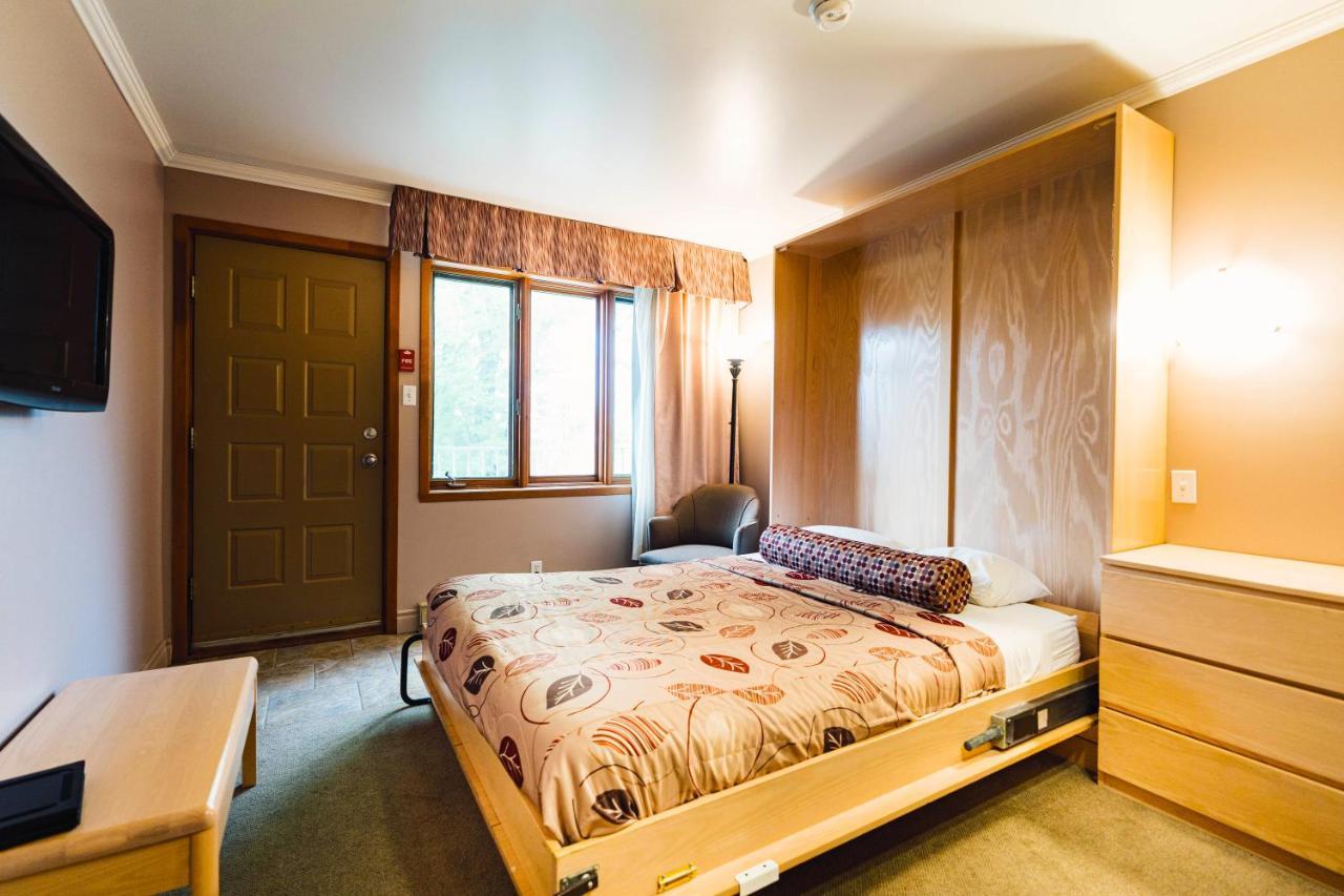 Auberge Harris Saint-Jean-sur-Richelieu Zewnętrze zdjęcie