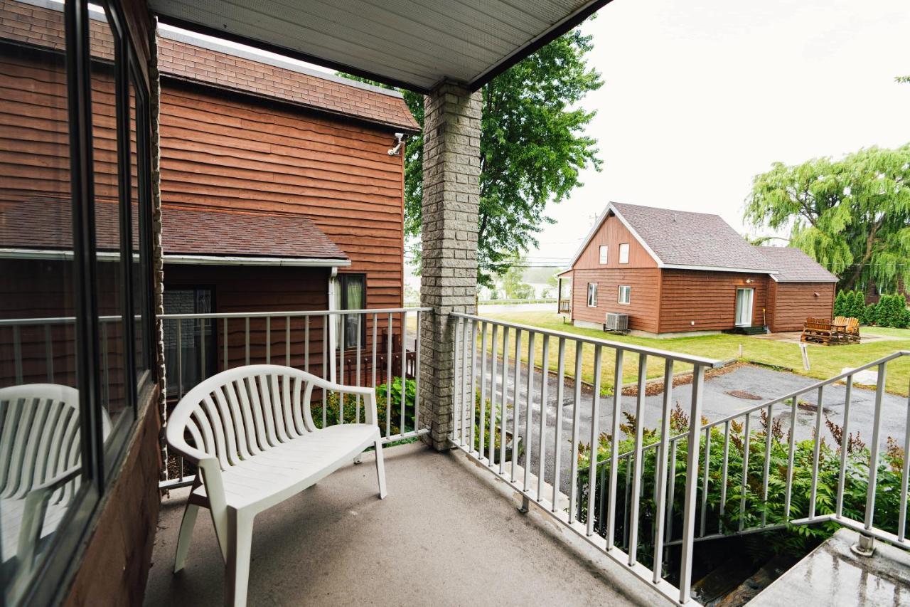 Auberge Harris Saint-Jean-sur-Richelieu Zewnętrze zdjęcie